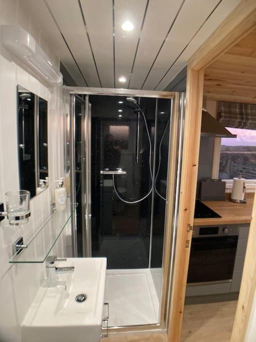 The Ashmere Tiny House Coldingham エクステリア 写真