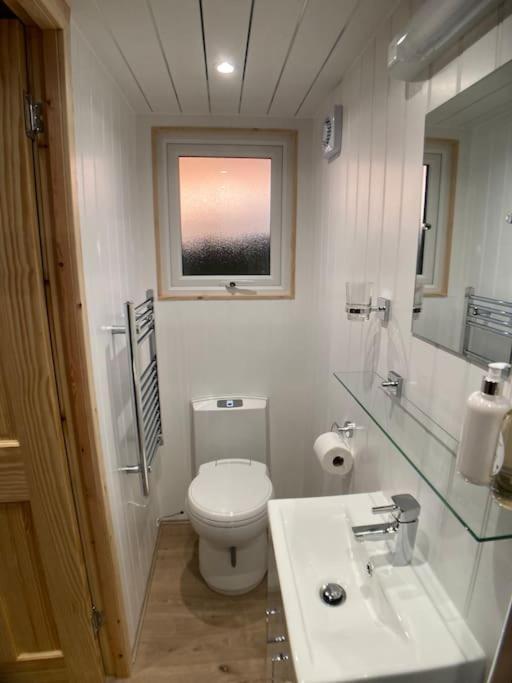 The Ashmere Tiny House Coldingham エクステリア 写真