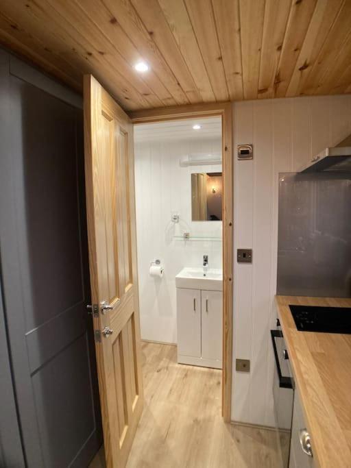 The Ashmere Tiny House Coldingham エクステリア 写真